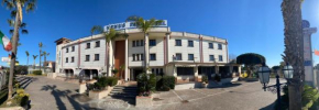 Гостиница Venus Park Hotel  Кастел Волтурно